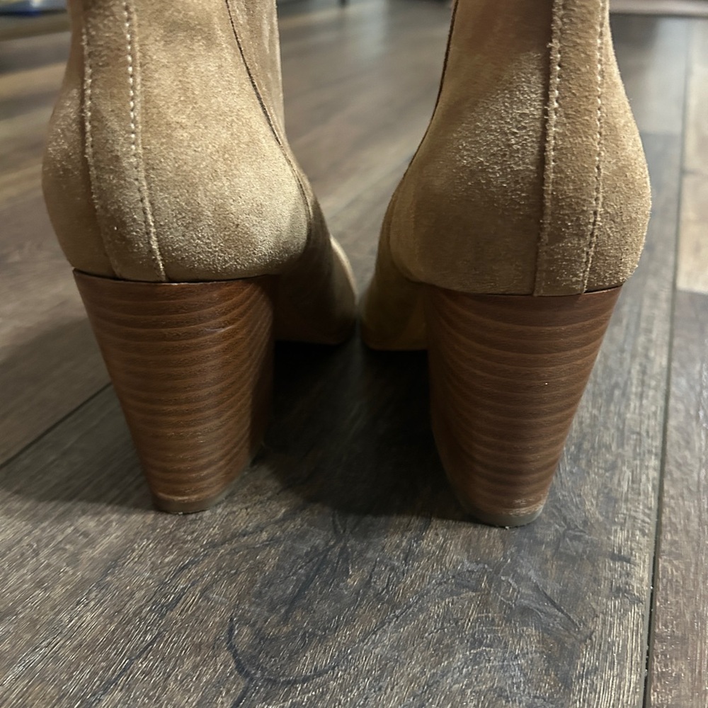 Marc Fisher LTD Tan Suede Western Ankle Booties - Pointed Toe - 9M - Picture 4 of 4
